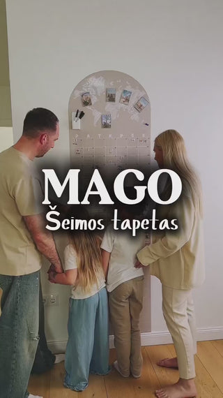 Video, kuriame šeima naudoja MAGO Maxi šeimos tapetą namuose
